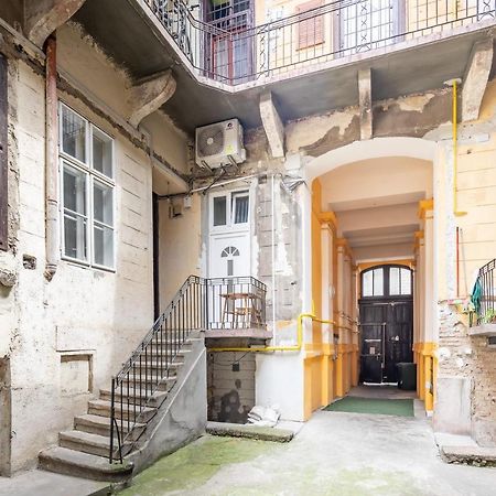 Simple And Central A C Home Budapest Esterno foto