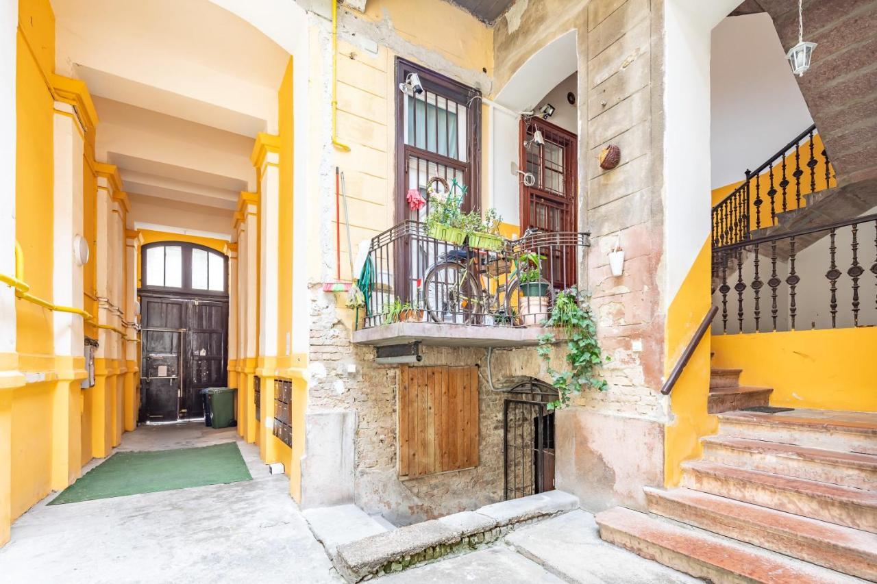 Simple And Central A C Home Budapest Esterno foto